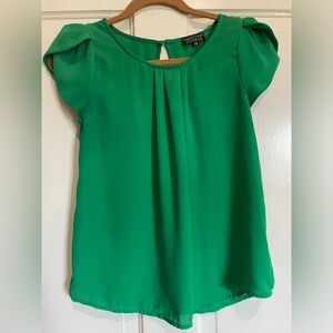 Cute green blouse. XSP